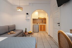 Sea View Apartments & Studios