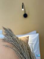 Sea View Apartments & Studios