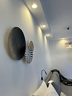 Sea View Apartments & Studios