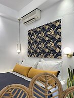 Sea View Apartments & Studios