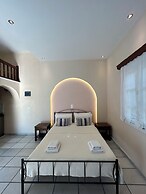 Sea View Apartments & Studios