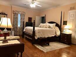 The Virginia Cliffe Inn