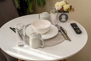 Elegant Comfy 3 Bedroom Apartment