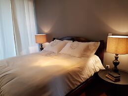 Admetus Psyrri Loft  by K&K