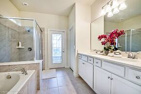 Stylish and Stunning 5BD Pool Home in Solterra - #5st452