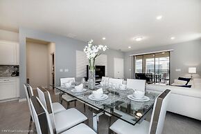 Stylish and Stunning 5BD Pool Home in Solterra - #5st452