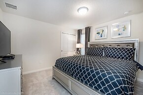 Stylish and Stunning 5BD Pool Home in Solterra - #5st452