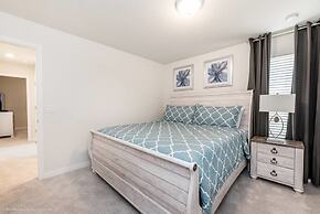 Stylish and Stunning 5BD Pool Home in Solterra - #5st452