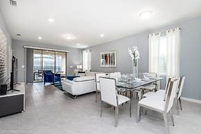 Stylish and Stunning 5BD Pool Home in Solterra - #5st452