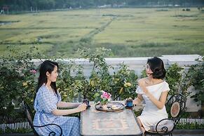 Liberty Hall Tam Coc Hotel & Villa