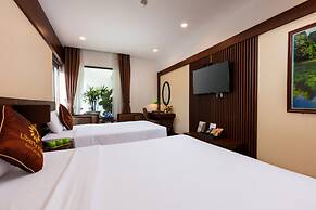 Liberty Hall Tam Coc Hotel & Villa