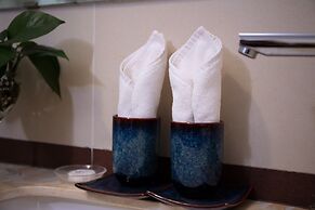 Liberty Hall Tam Coc Hotel & Villa