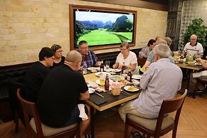 Liberty Hall Tam Coc Hotel & Villa