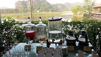 Liberty Hall Tam Coc Hotel & Villa