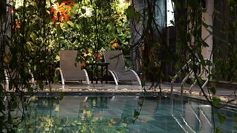 Liberty Hall Tam Coc Hotel & Villa