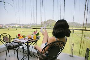 Liberty Hall Tam Coc Hotel & Villa