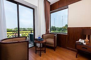 Liberty Hall Tam Coc Hotel & Villa