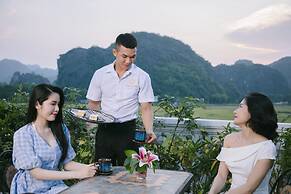 Liberty Hall Tam Coc Hotel & Villa