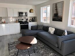 Brand NEW Luxury Spacious 3bdr Townhome Close to 3rd St