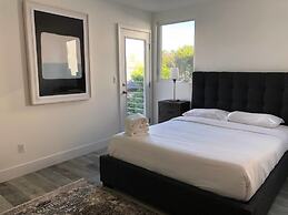 Brand NEW Luxury Spacious 3bdr Townhome Close to 3rd St