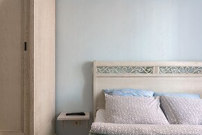 RentalSPb Apartment on Lensoveta