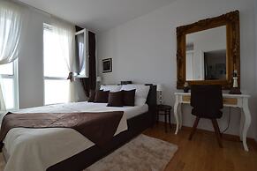 Superior Four Star Apartment