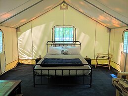 POV Lake Resort & Glamping Campground