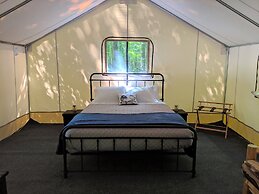 POV Lake Resort & Glamping Campground