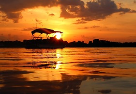 POV Lake Resort & Glamping Campground