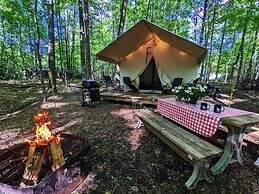 POV Lake Resort & Glamping Campground