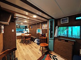 POV Lake Resort & Glamping Campground