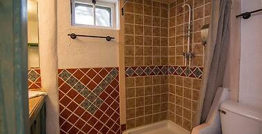 Old Taos Guesthouse B&B