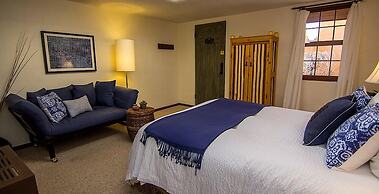 Old Taos Guesthouse B&B