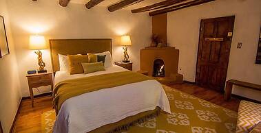 Old Taos Guesthouse B&B