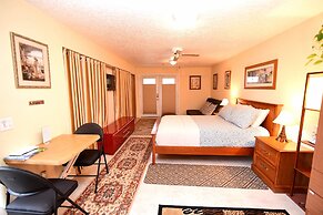 Lilyspring PDX Vacation Apartments