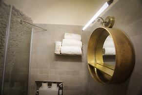 Western Wall Luxury House