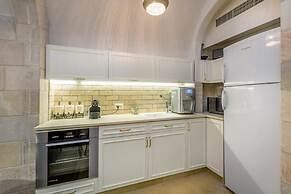 Western Wall Luxury House