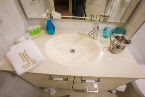 Western Wall Luxury House