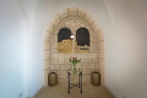 Western Wall Luxury House