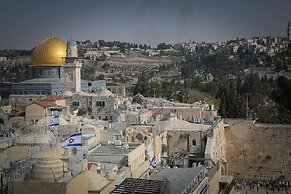 Western Wall Luxury House