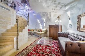 Western Wall Luxury House