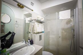 Western Wall Luxury House