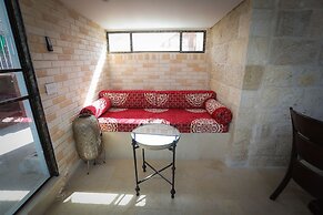 Western Wall Luxury House
