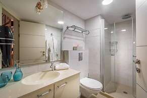 Western Wall Luxury House