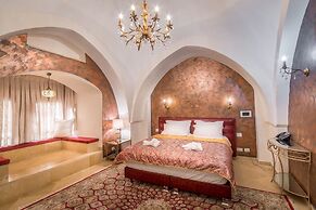 Western Wall Luxury House