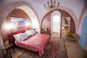 Western Wall Luxury House