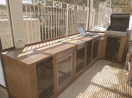 Western Wall Luxury House