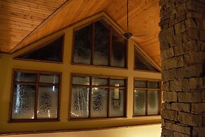 Makanda Inn