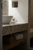 Alafropetra Luxury Suites