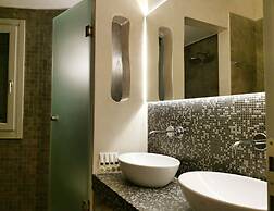 Alafropetra Luxury Suites